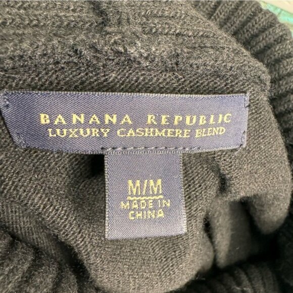 Banana Republic Wool Cashmere Turtleneck Sweater Size Medium - Picture 8 of 9